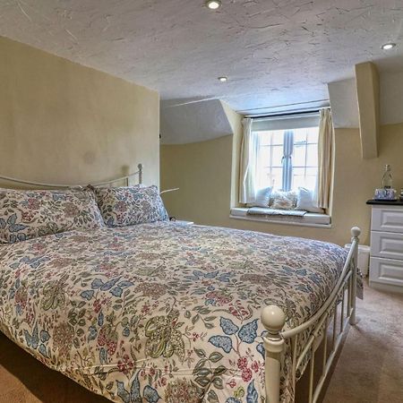 The Old Bookshop Bed & Breakfast Williton Exterior photo