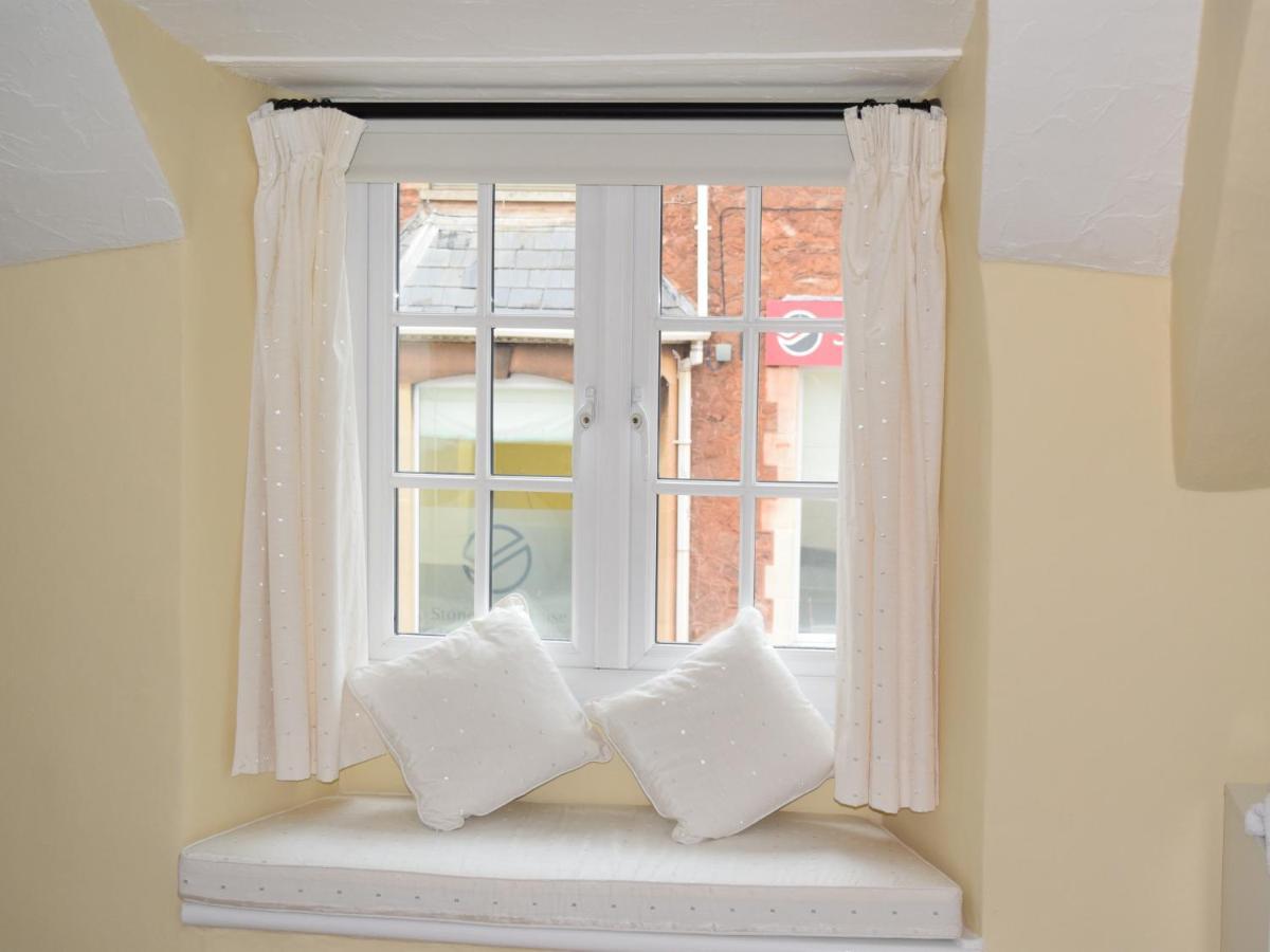 The Old Bookshop Bed & Breakfast Williton Exterior photo