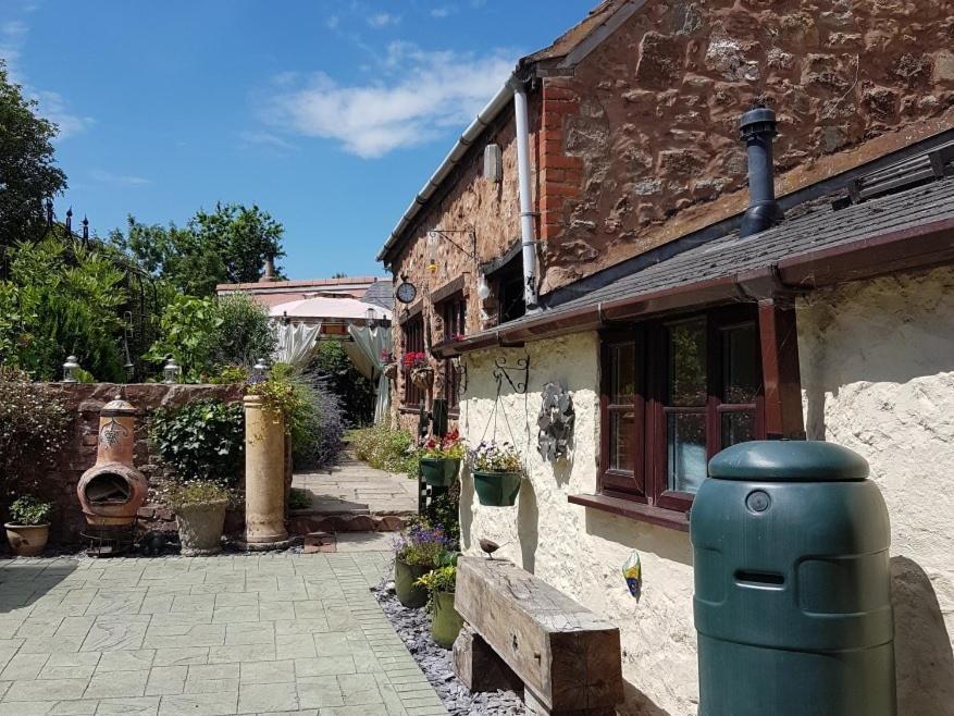 The Old Bookshop Bed & Breakfast Williton Exterior photo
